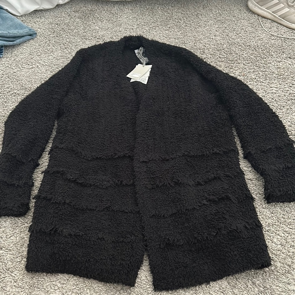 SUPER SOFT AND COMFY black cardigan